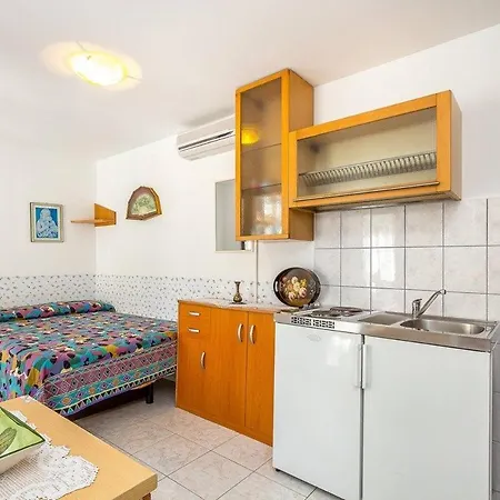Mila Apartman Póla