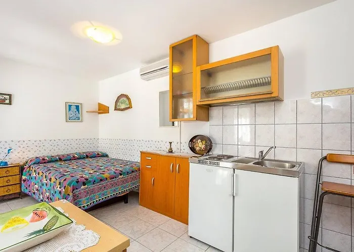 Mila Apartman Póla
